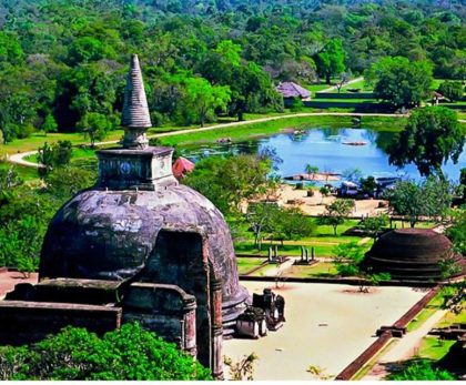 1_from-dambulla-sigiriya-ancient-city-of-polonnaruwa-by-bike